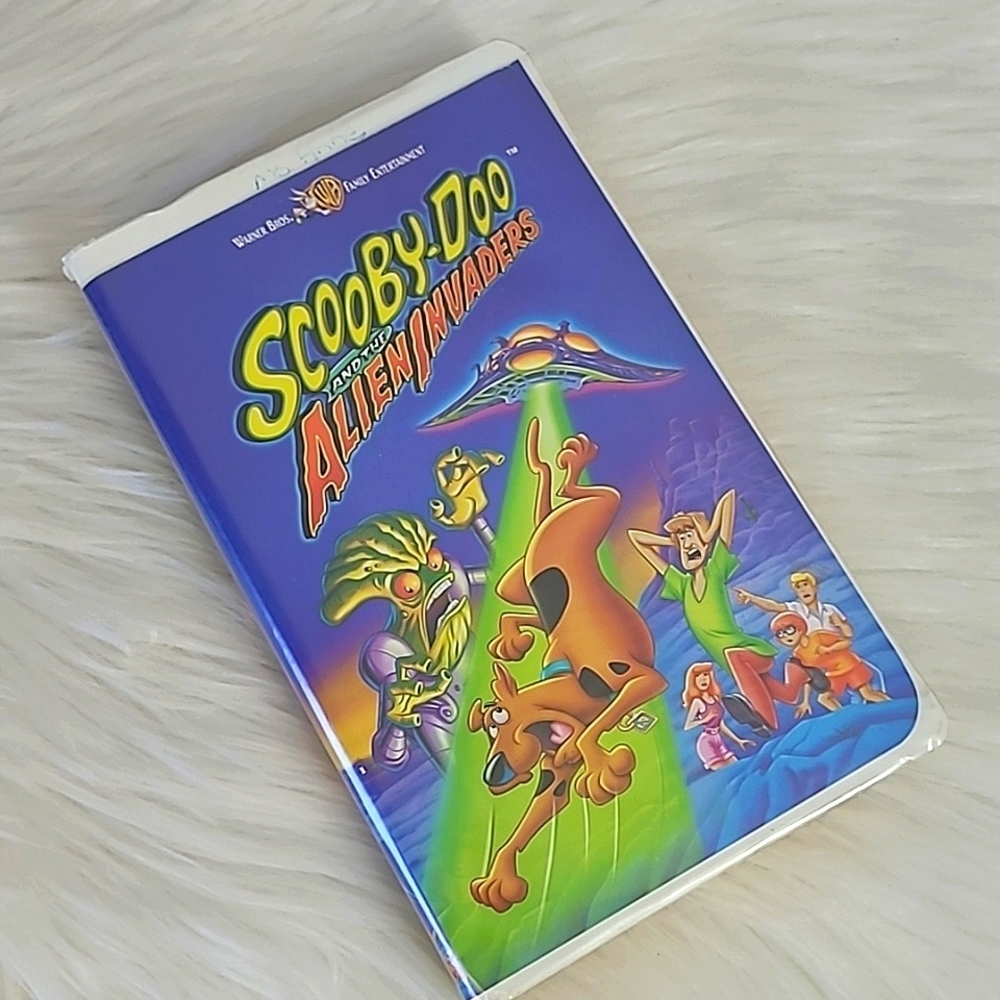 2000 Y2K Scooby-Doo & the Alien Invaders Movie VHS Tape & Clamshell Case